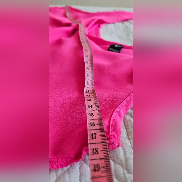 Pink top - Picture 3 of 4